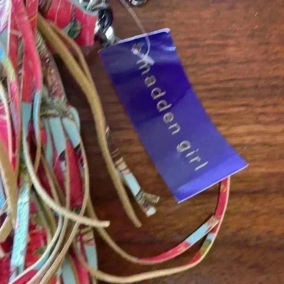 Madden girl  Mint Flora Handbag. - Picture 4 of 7